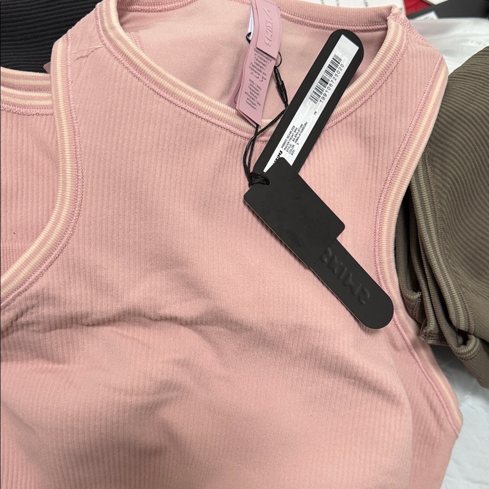 NikeSKIMS Ribbed Seamless RACER FRONT BRA - Picture 6 of 7